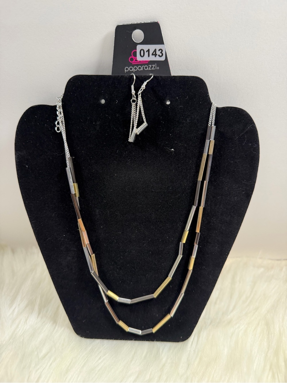 🩷5/$10🩷 Paparazzi Tri-Tone Layered Bar Necklace - Silver, Gold, Copper